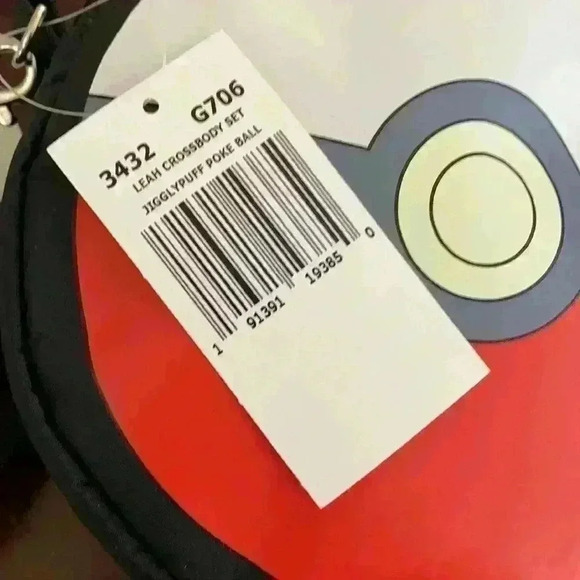 Lesportsac‎ Pokemon Leah Crossbody Jigglypuff - Picture 5 of 5